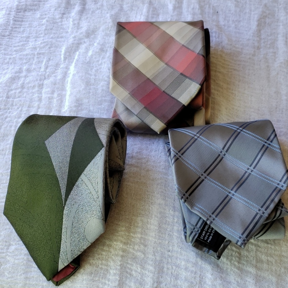 Bundle of ties
